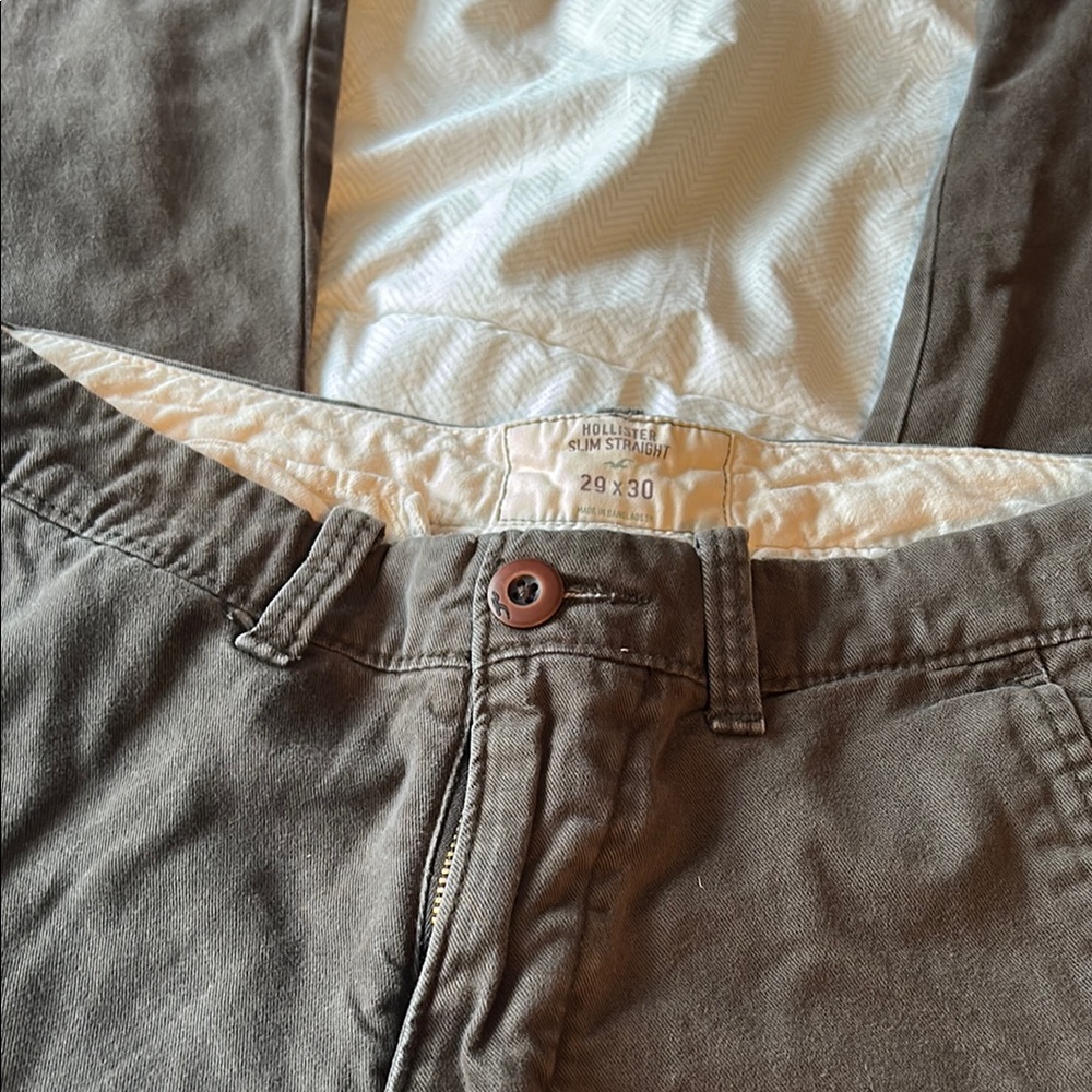 Hollister Men's Tan Chinos